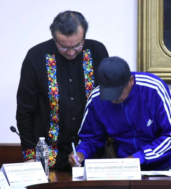 04.12.2025 Firma de Convenio comisión de gobernación (44)