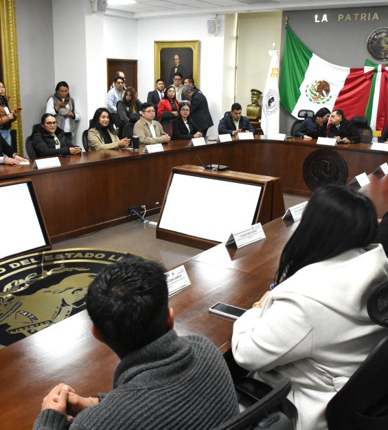 18.12.2025 Premios Juventud (15)