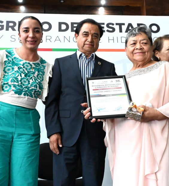 29.05.2026 Reconocimiento a la trayectoria magisterial (29)