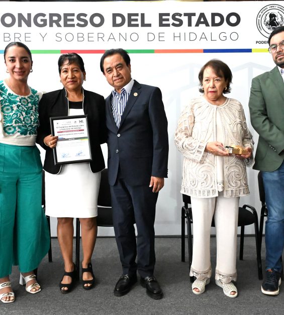 29.05.2026 Reconocimiento a la trayectoria magisterial (38)
