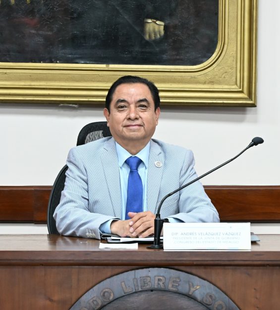 26.10.2026 Firma Convenio CENHIES Congreso (5)
